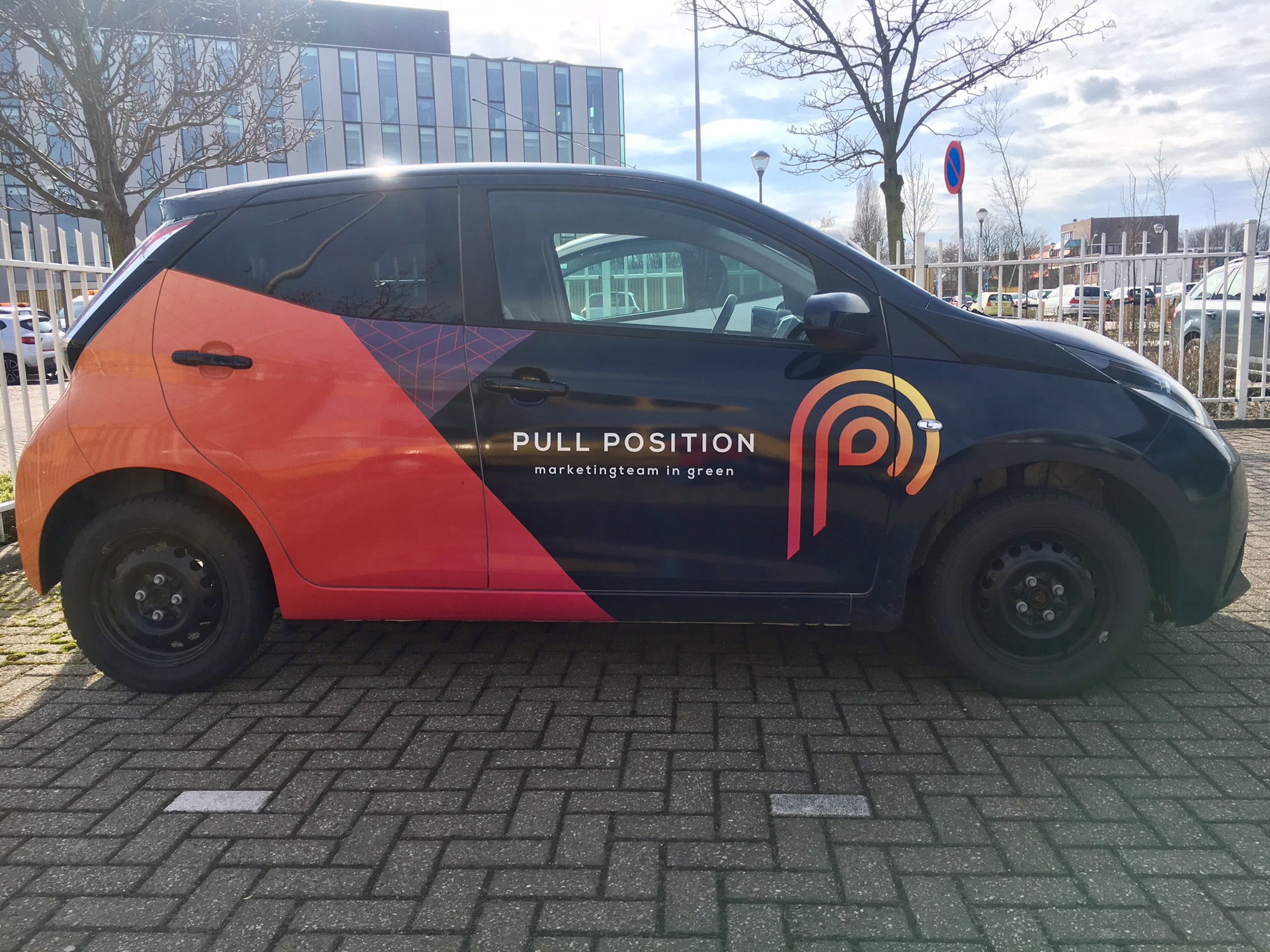 Auto van marketingbureau Pull position