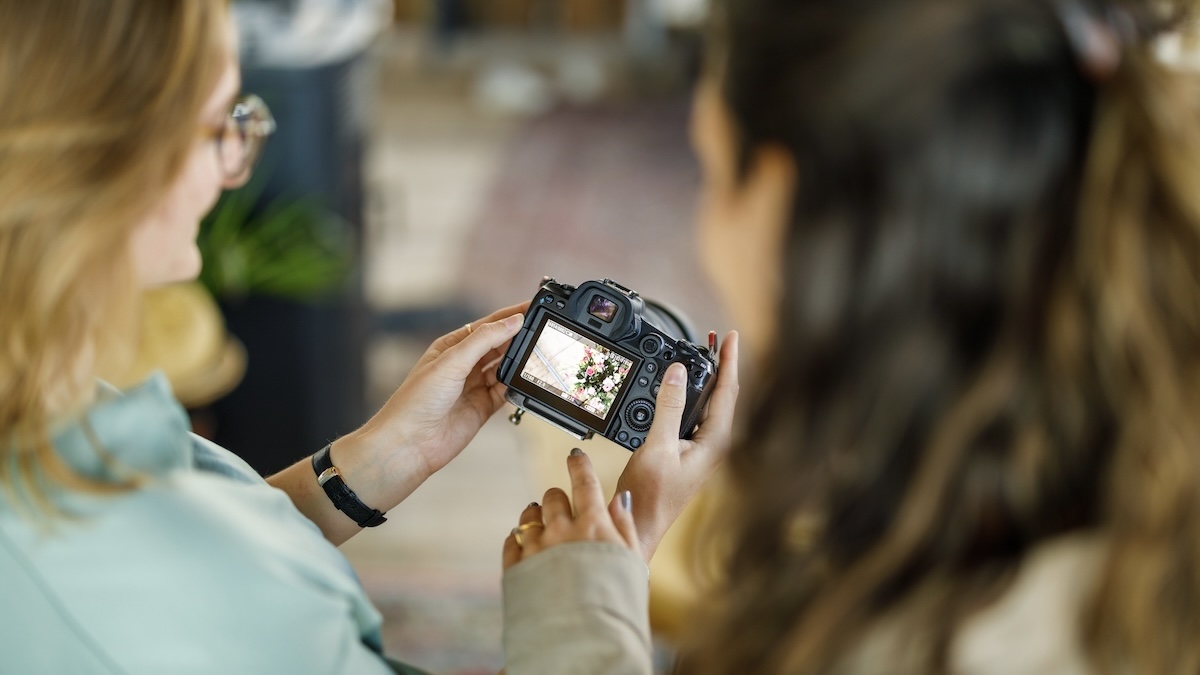 Teamleden Pull Position bekijken foto's op camera