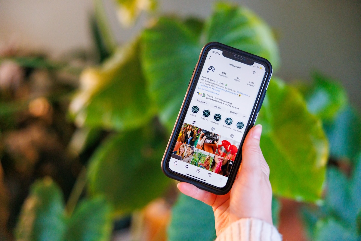 Telefoon social media Pull Position